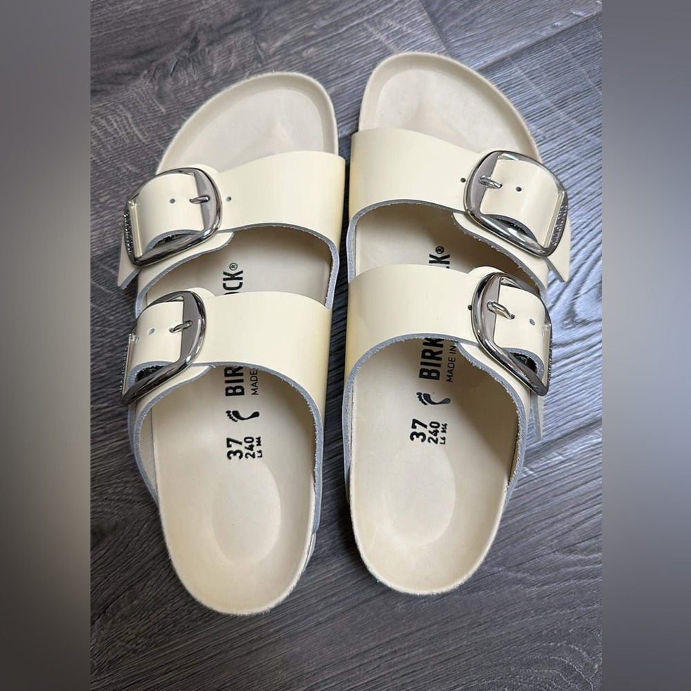 New Arizona Big Buckle Natural Leather Patent Sz 37 (6-6.5) in High Shine Butter
